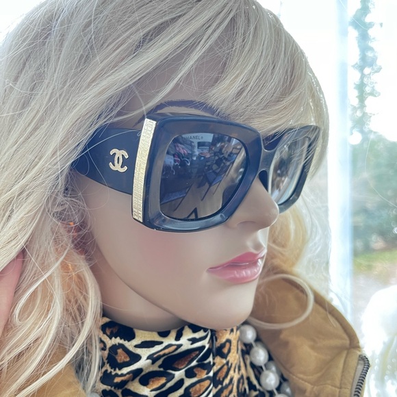 Chanel 5435 Sunglasses - Picture 1 of 16
